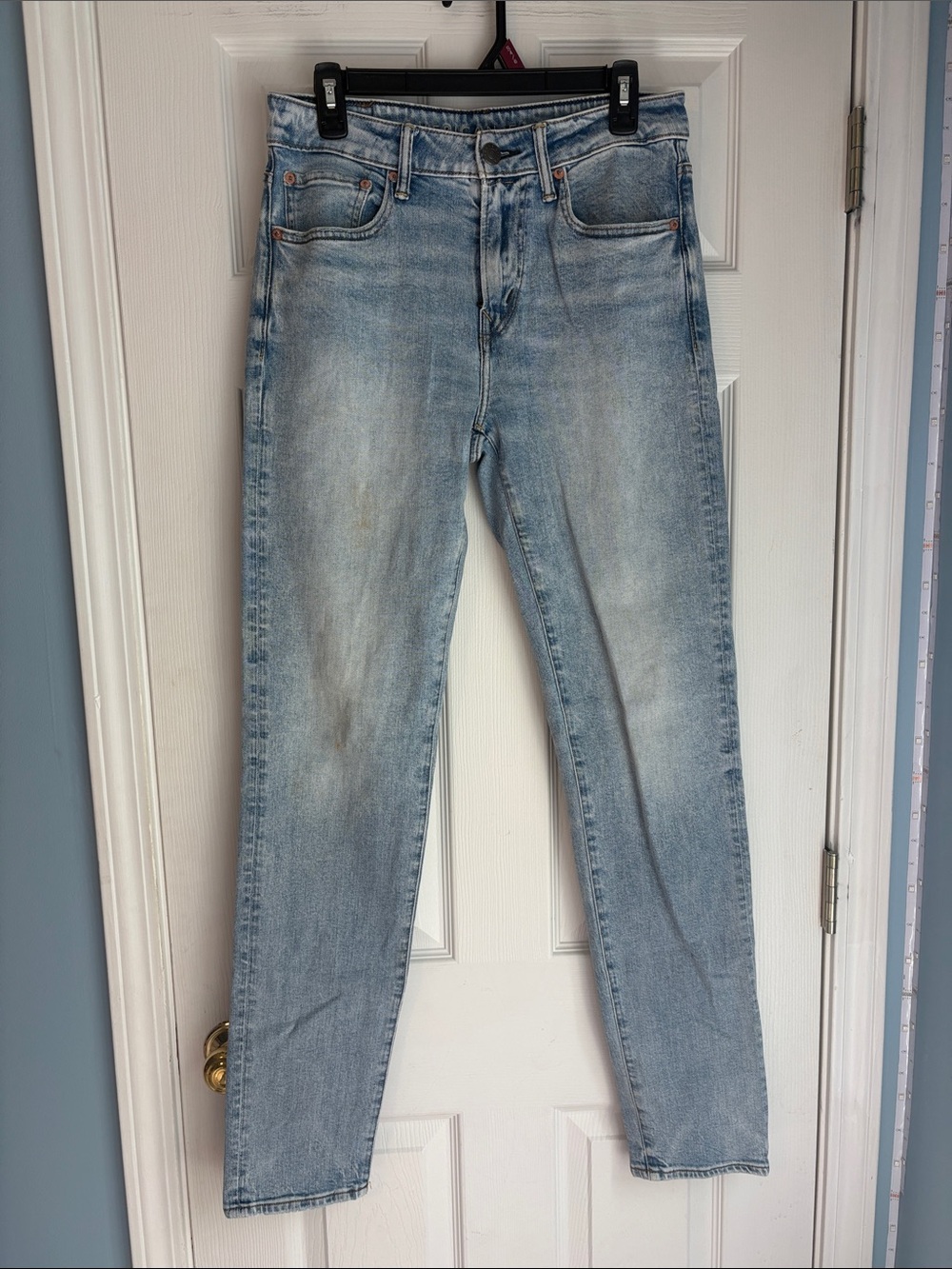 Men’s Light Wash Straight Leg Jeans 29x34 athletic fit